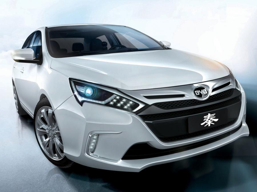  BYD Qin Concept 2012 года  (фото 2 из 3)